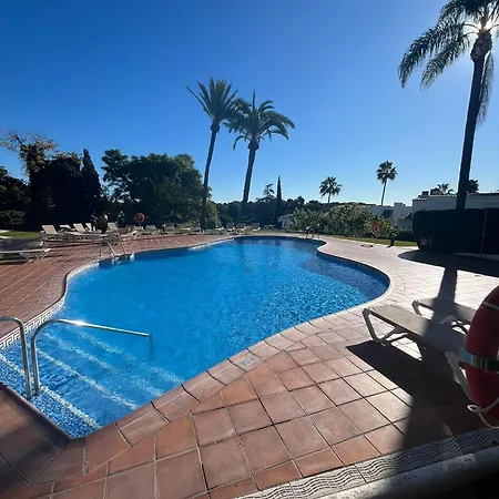 Hébergement de vacances Townhouse Marbella Near Puerto Banus-Heated Pool