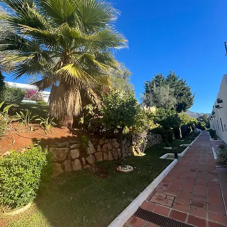 Hébergement de vacances Townhouse Marbella Near Puerto Banus-Heated Pool