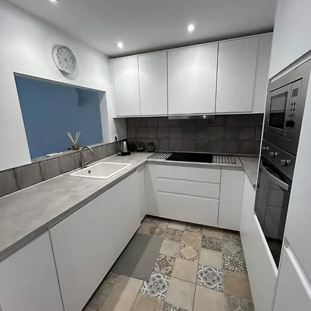 Townhouse Near Puerto Banus-heated Pool ماربيا
