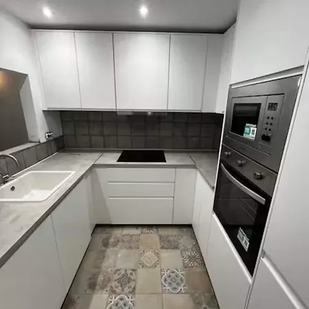 Townhouse Near Puerto Banus-heated Pool * ماربيا