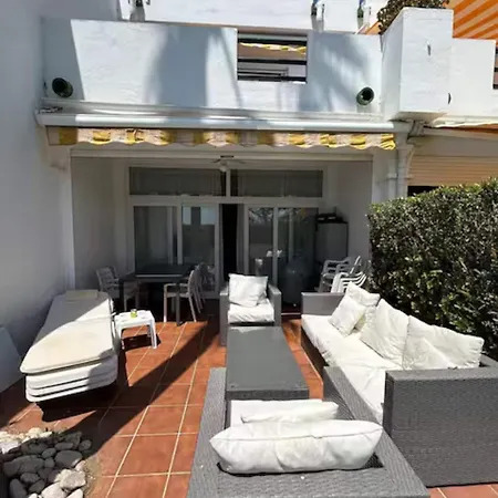 بيت للعطل Townhouse Near Puerto Banus-heated Pool