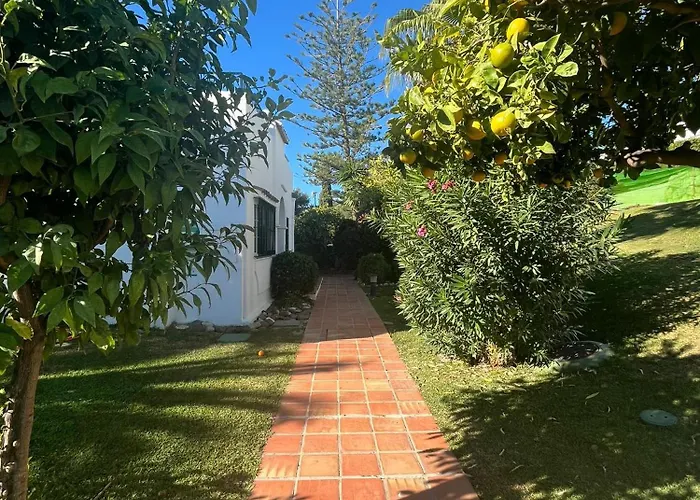 Townhouse Near Puerto Banus-heated Pool ماربيا