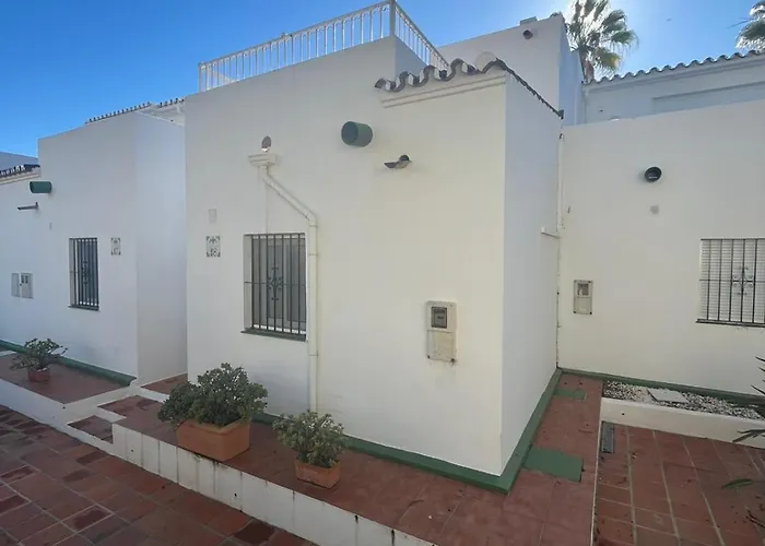 Townhouse Near Puerto Banus-heated Pool Tatil Evi